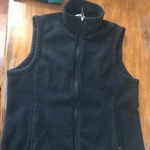Women’s fleece vest